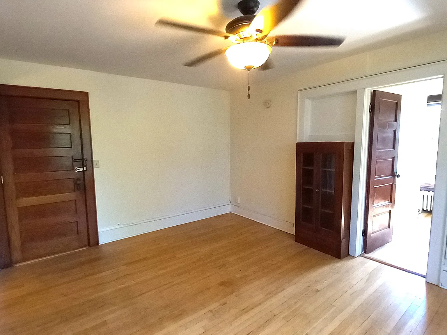 1 bed, 500 sqft, $879 — Photo 3