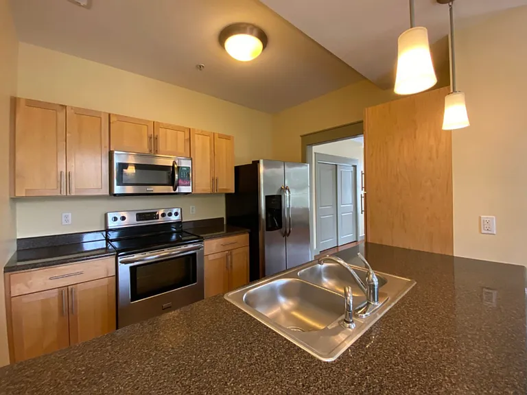 235 W Dodds St — Photo 25