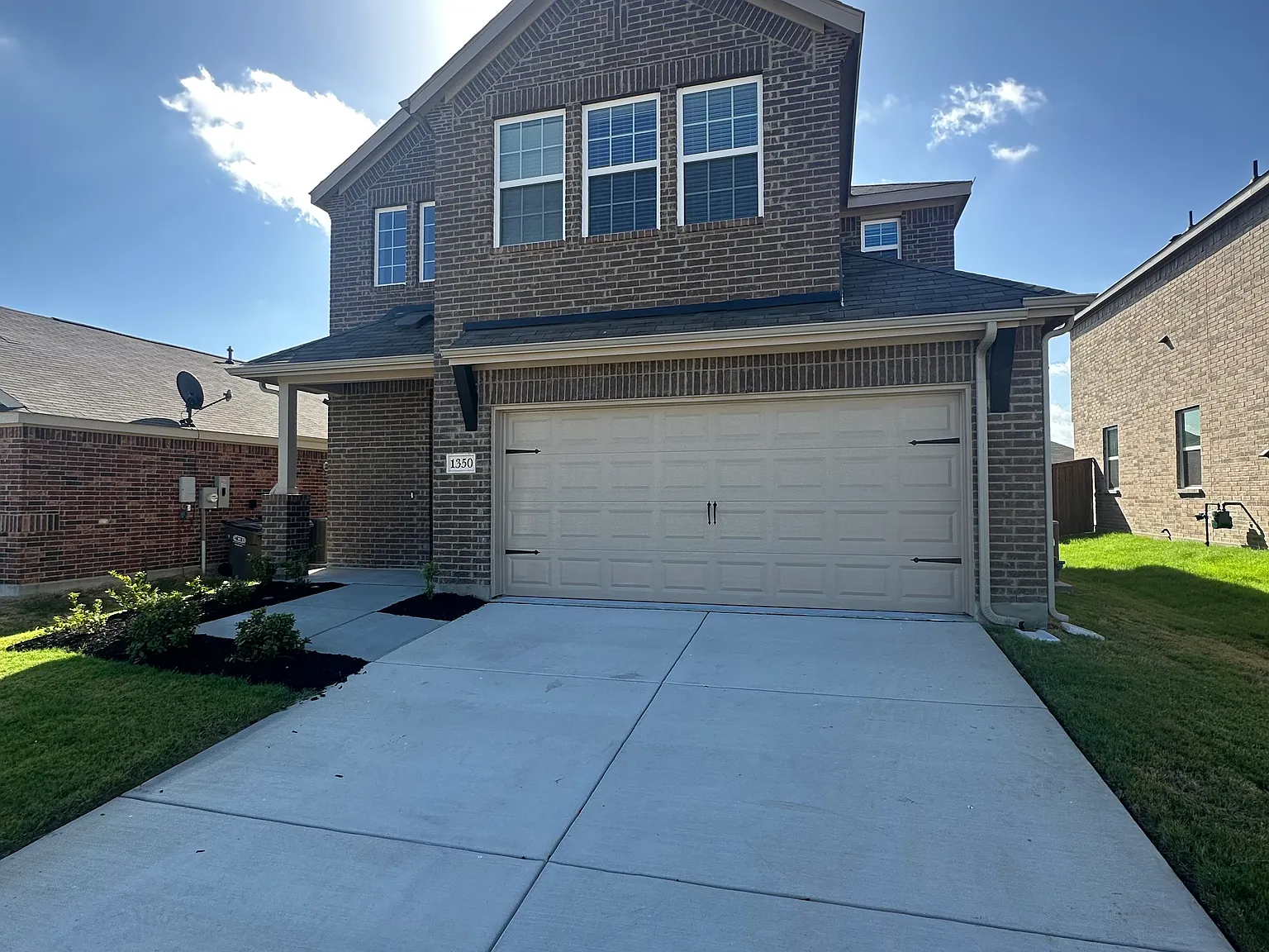 3 bed, 2093 sqft, $2,500 — Photo 1