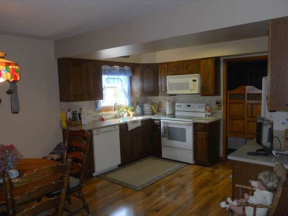 4th image of 150 E County Road 1175 N