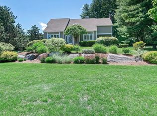 3 Monterey Ln, Framingham, MA 01701