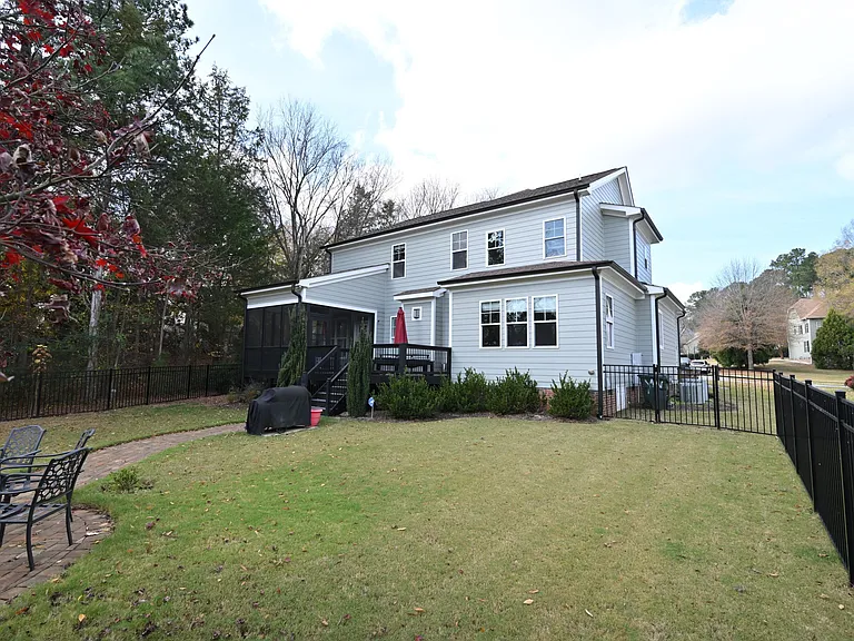 5604 Clearsprings Dr — Photo 36
