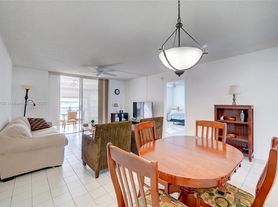 7620 NW 18th St, Margate, FL