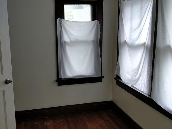 4th image of 150 Victoria Ave