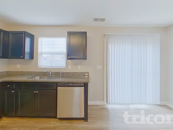 4th image of 663 Sequoia Dr
