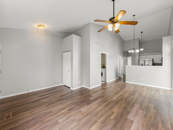 3rd image of 2822 Oakmont Dr