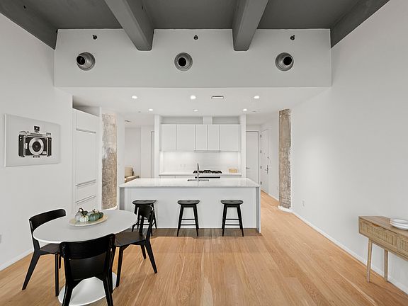 2nd image of 160 Imlay St #3B