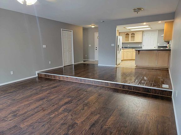 5th image of 1005 Bloom Ave #B