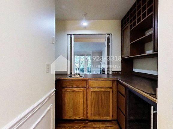5th image of 10807 NE 39th Pl