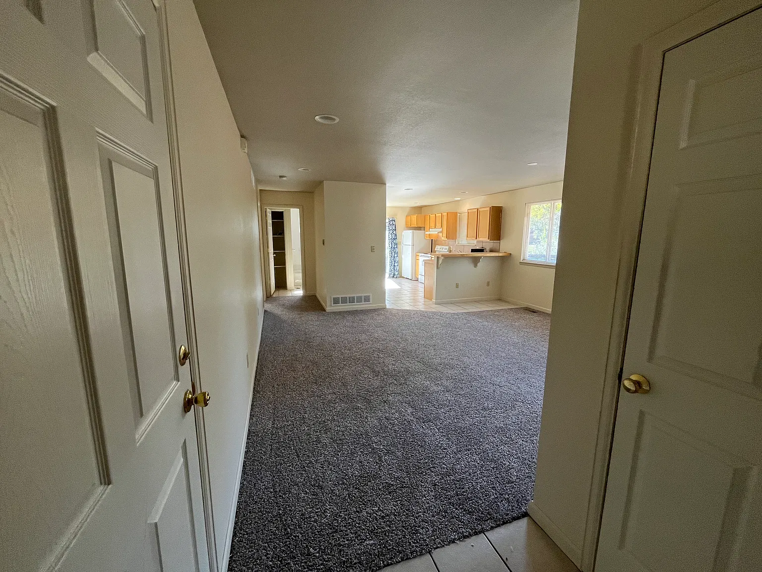 2 bed, $2,000 — Photo 2