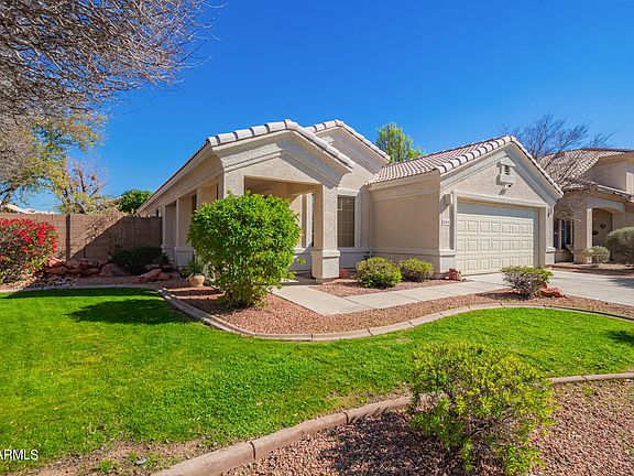 3rd image of 10419 N 58TH Drive