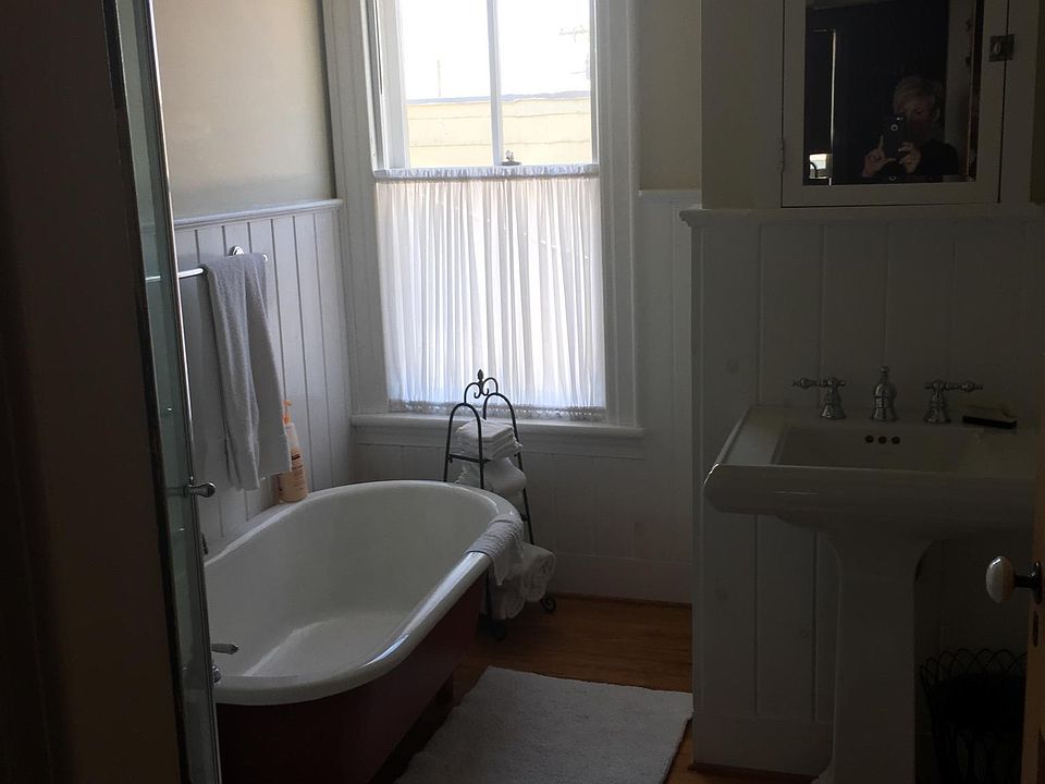 1st image of 31 N Main St