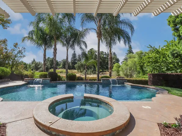 43 Hawk Crest Ct, Roseville, CA 95678