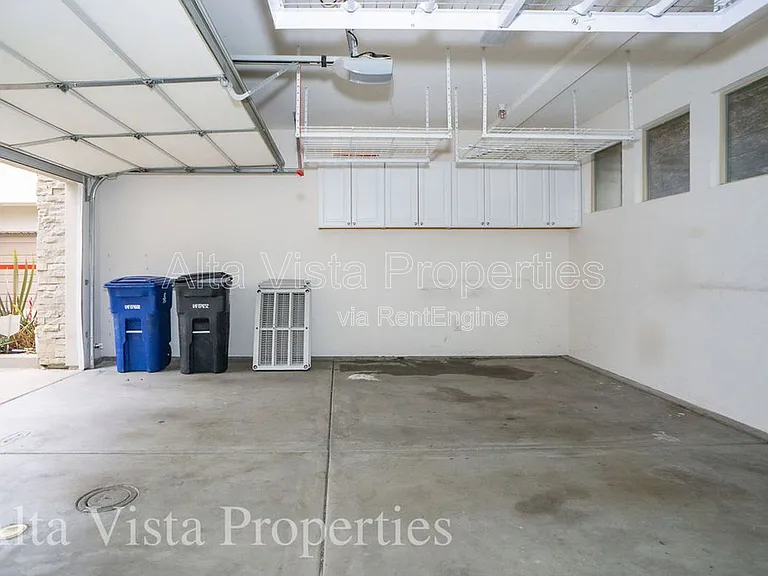 2549 Aperture Cir — Photo 36