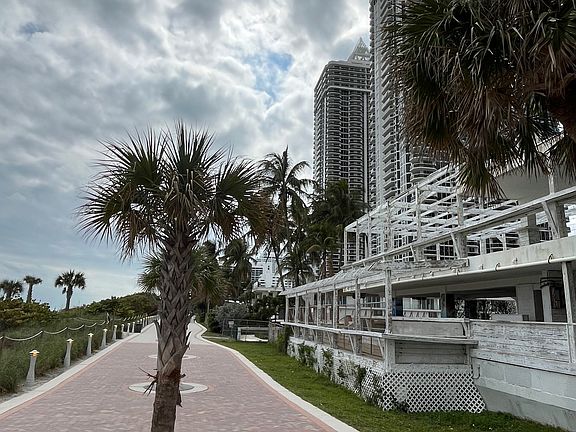 3rd image of 5701 Collins Ave #Penthouse 12
