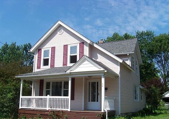 3rd image of 430 Pratt St