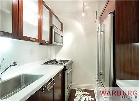 Sold by Warburg | media 20