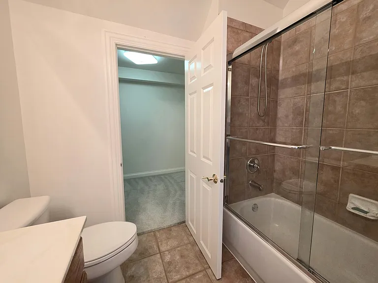 2085 Valor Ct — Photo 34