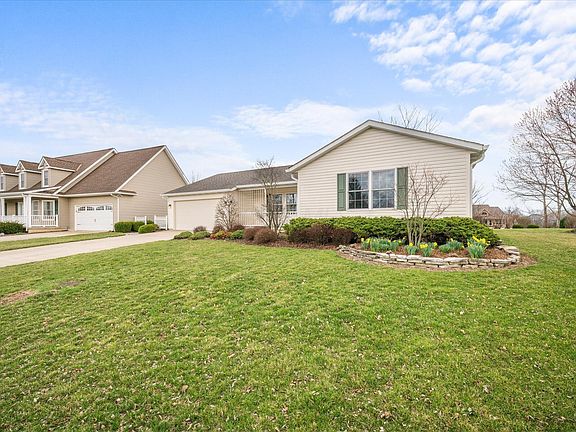 4th image of 1260 Carmel Dr