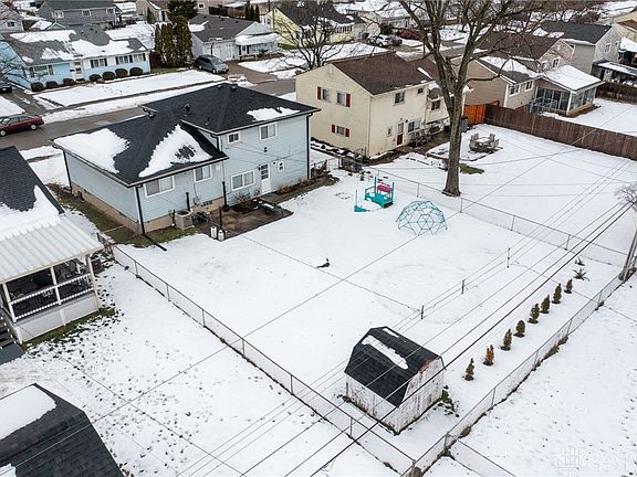 4th image of 1608 Redbush Ave