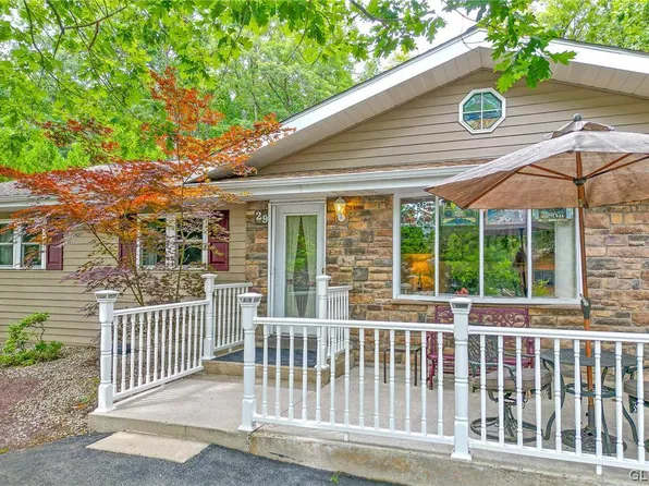 29 Oak Ct, Nesquehoning, PA 18240