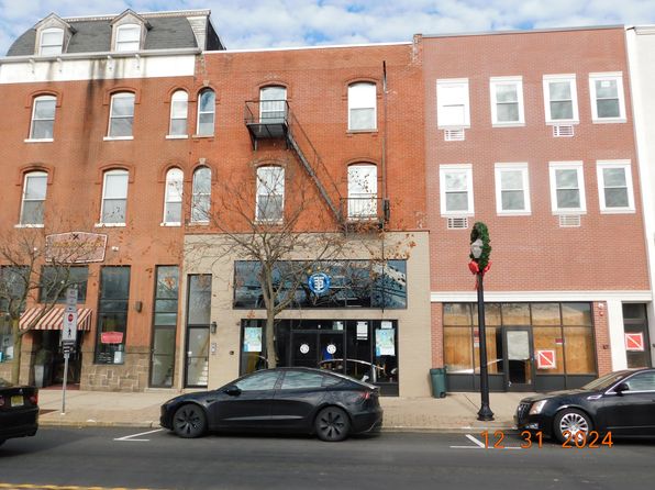 6 E Washington Ave #2-B