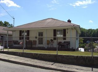 616 Frantz Ave, Mullens, WV 25882