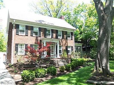 2nd image of 3229 Fairmount Blvd