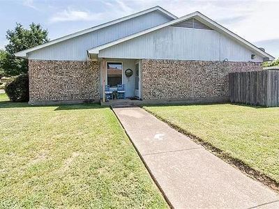 2516 Indigo Ln, Arlington, TX, 76015