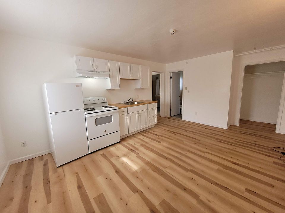 2nd image of 2909 E Highway 101 #12