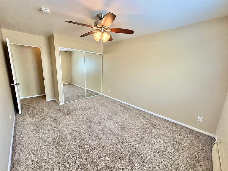 702 W Badger Rd #9 — Photo 8