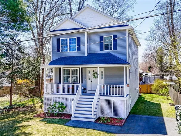 3 Reading Ave, Wilmington, MA 01887