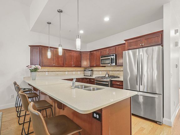 5th image of 21 Grey Hawk Drive UNIT 21
