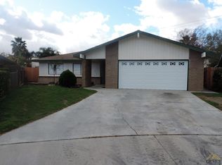 2013 Marc A Mitscher Ct, Bakersfield, CA 93304