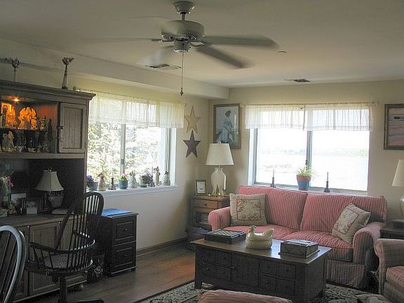 4th image of 170-190 Schofield St APT 3A