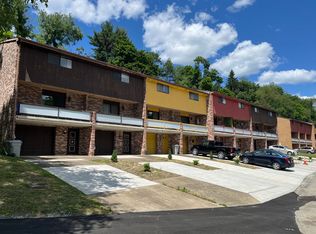 774 Locust Ridge Dr, Pittsburgh, PA 15209