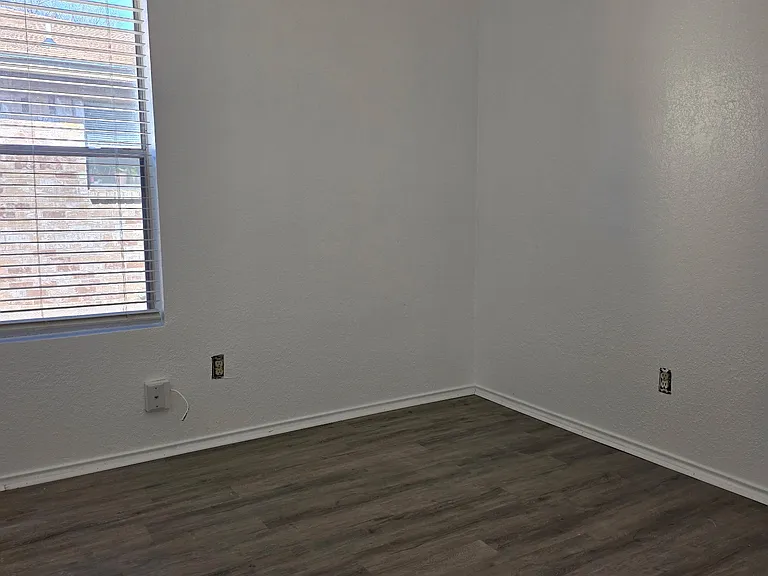 2411 Springmont Ct #2409 — Photo 8
