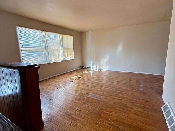 4th image of 6255 Peachtree St