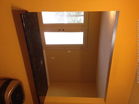 5th image of 205 Walker Dr