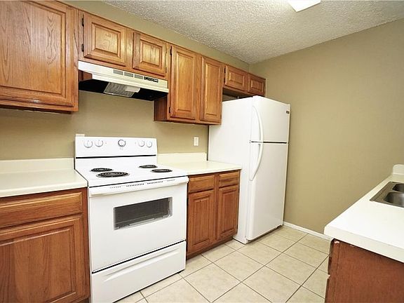 4th image of 8766 Carroll Cir APT 2