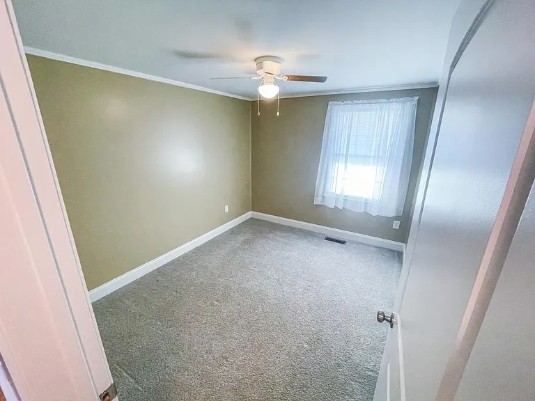 1206 Golf St — Photo 10