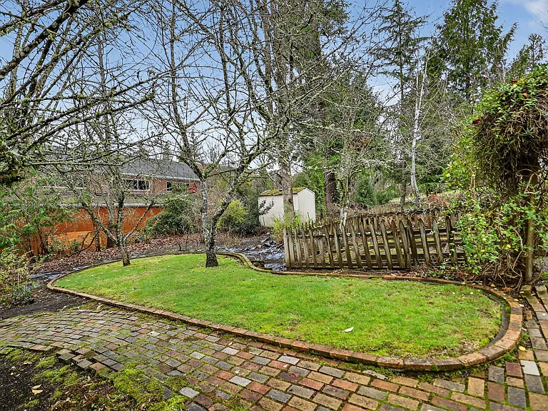 4821 SW 31st Dr — Photo 32