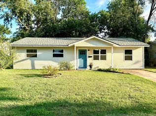 114 W Monterey Ave, Sapulpa, OK 74066