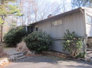 141 Four Brooks Rd, Stamford, CT 06903