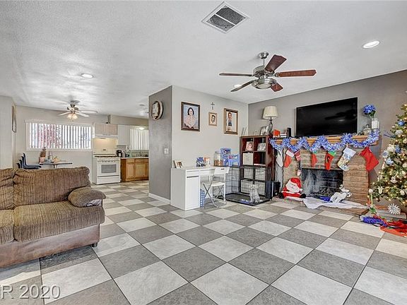 3rd image of 4952 Novato Cir