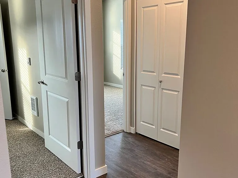 Eagle Pointe Apartments- Resort-Style Living in Albany — Photo 45