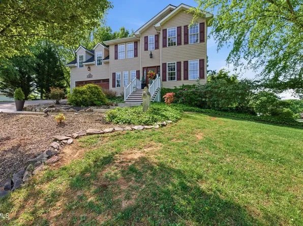 1188 White Top Rd, Bluff City, TN 37618