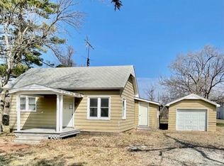 104 E Center St, Turney, MO 64493