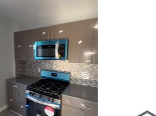 782 Hallett St APT 3, Bridgeport, CT 06608