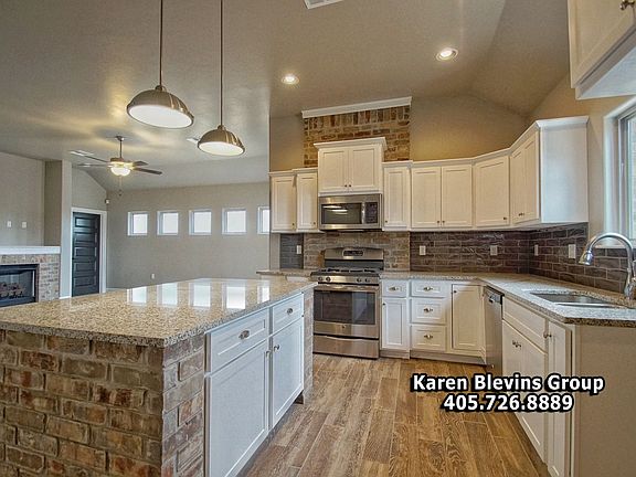 5th image of 17501 Black Hawk Dr
